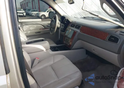 2007 Chevrolet Tahoe Ltz z USA, uszkodzony, nr VIN 1GNFC130X7R130402